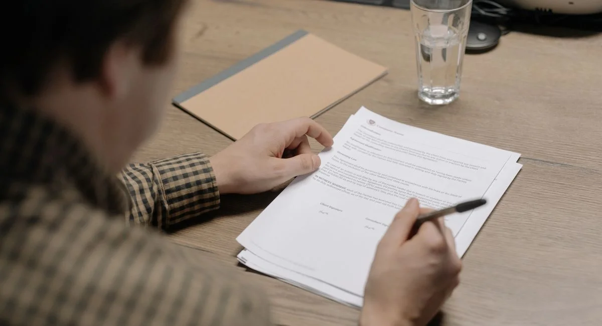 Le délai de rétractation du compromis de vente : calculs, recours et conseils pour maîtriser son acquisition immobilière